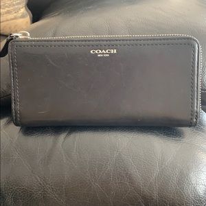 Coach Accordion Zip Leather Fold Wallet